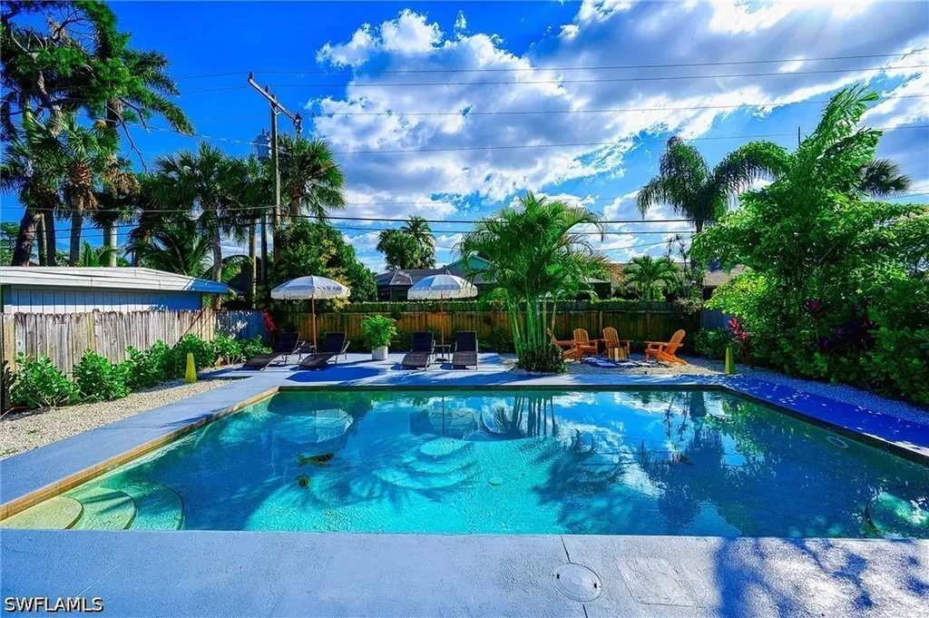 810 103rd Avenue N Naples FL 34108