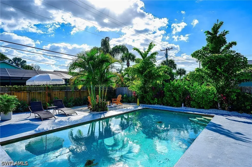 810 103rd Avenue N Naples FL 34108