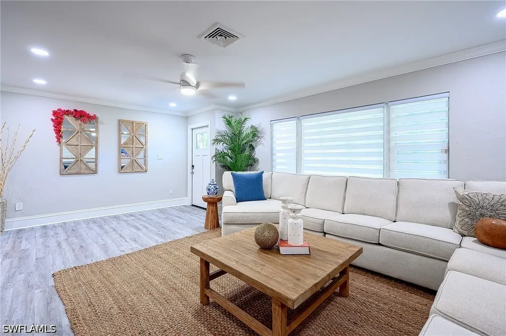 810 103rd Avenue N Naples FL 34108