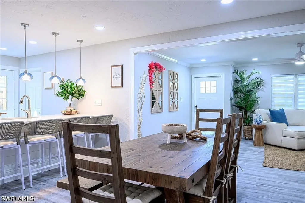 810 103rd Avenue N Naples FL 34108
