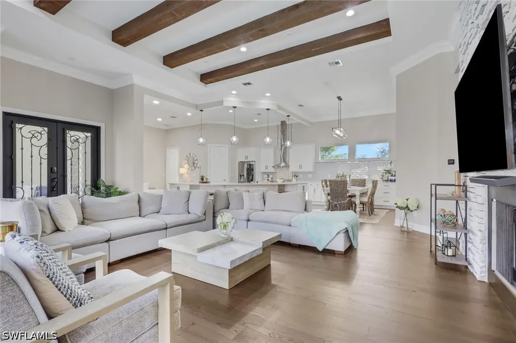 5074 Rustic Oaks Circle Naples FL 34105