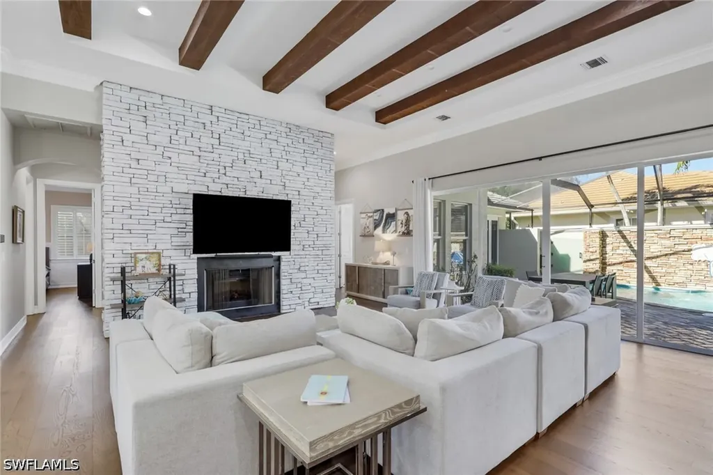 5074 Rustic Oaks Circle Naples FL 34105