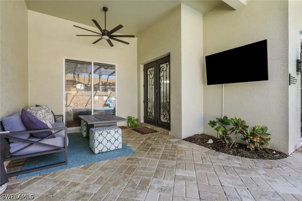 5074 Rustic Oaks Circle Naples FL 34105