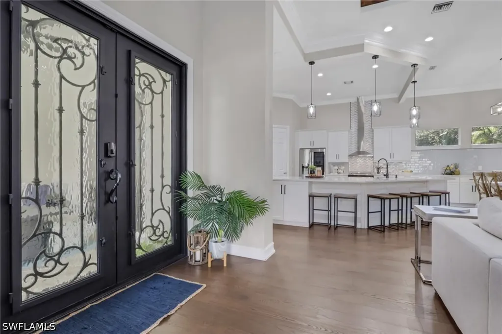 5074 Rustic Oaks Circle Naples FL 34105