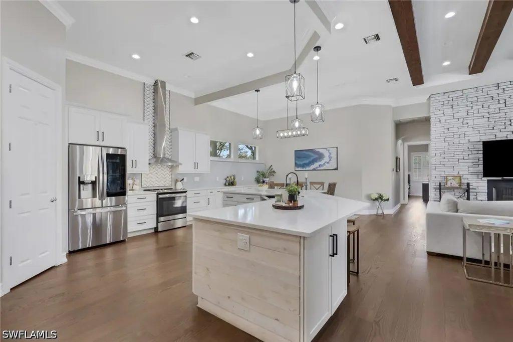 5074 Rustic Oaks Circle Naples FL 34105