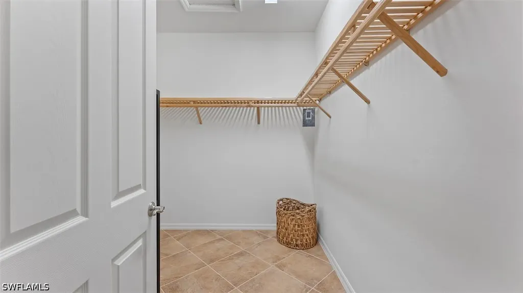 8965 Malibu Lane Naples FL 34113