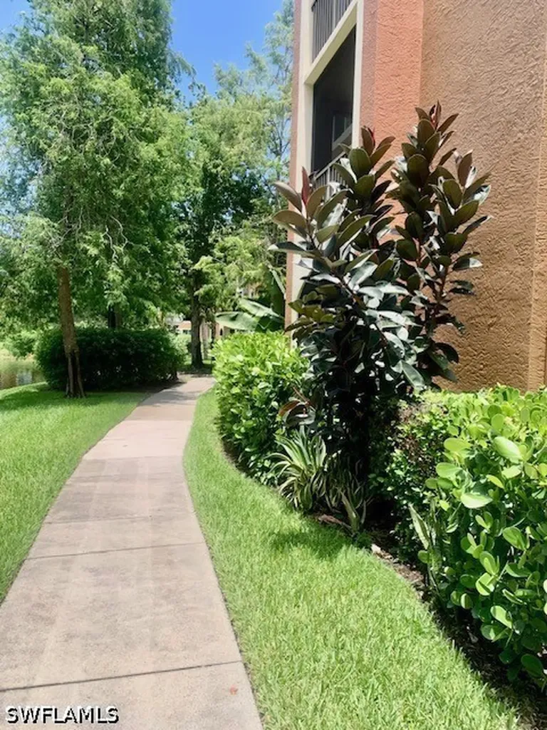 1180 Reserve Way Naples FL 34105