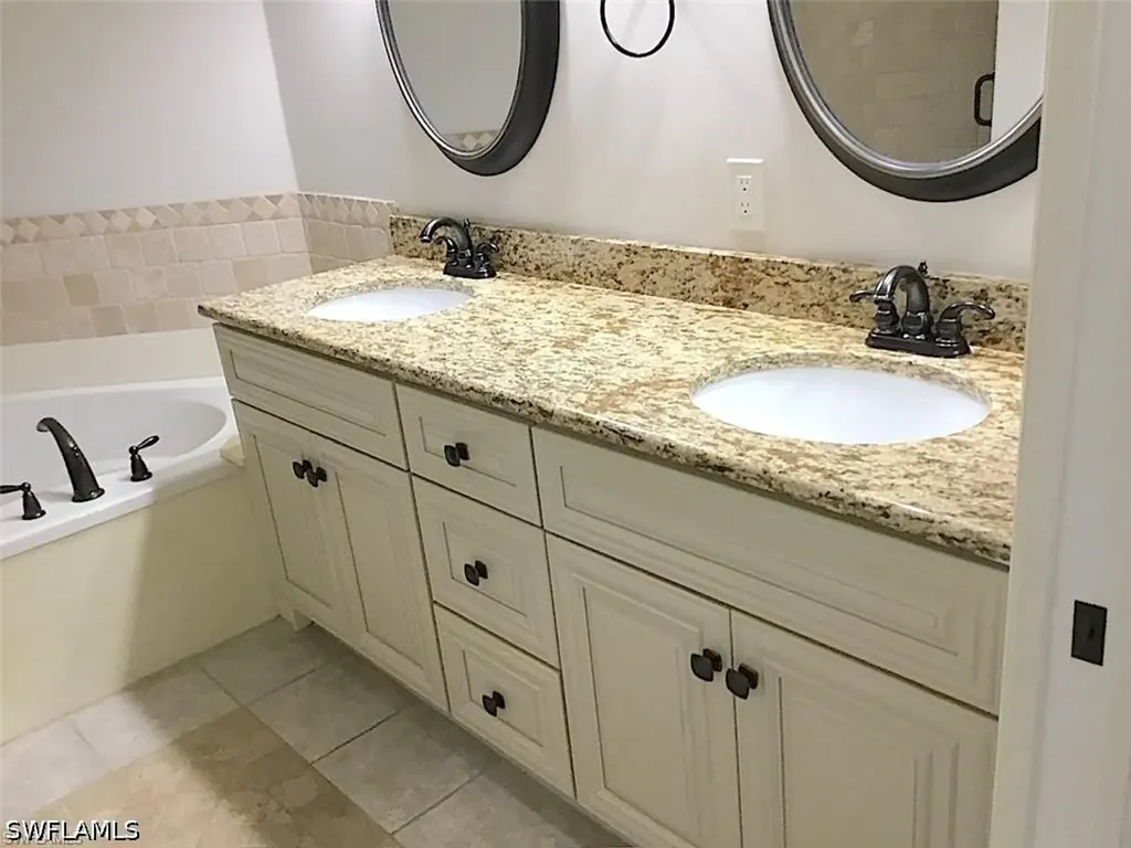 2200 Arielle Drive Naples FL 34109