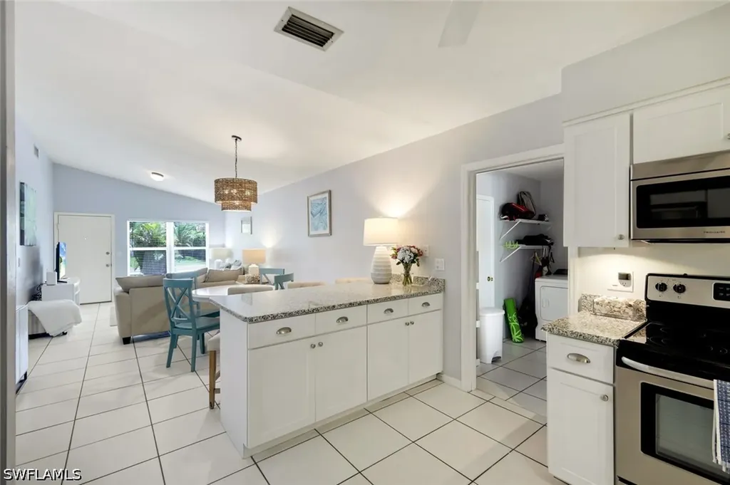 779 98th Avenue N Naples FL 34108