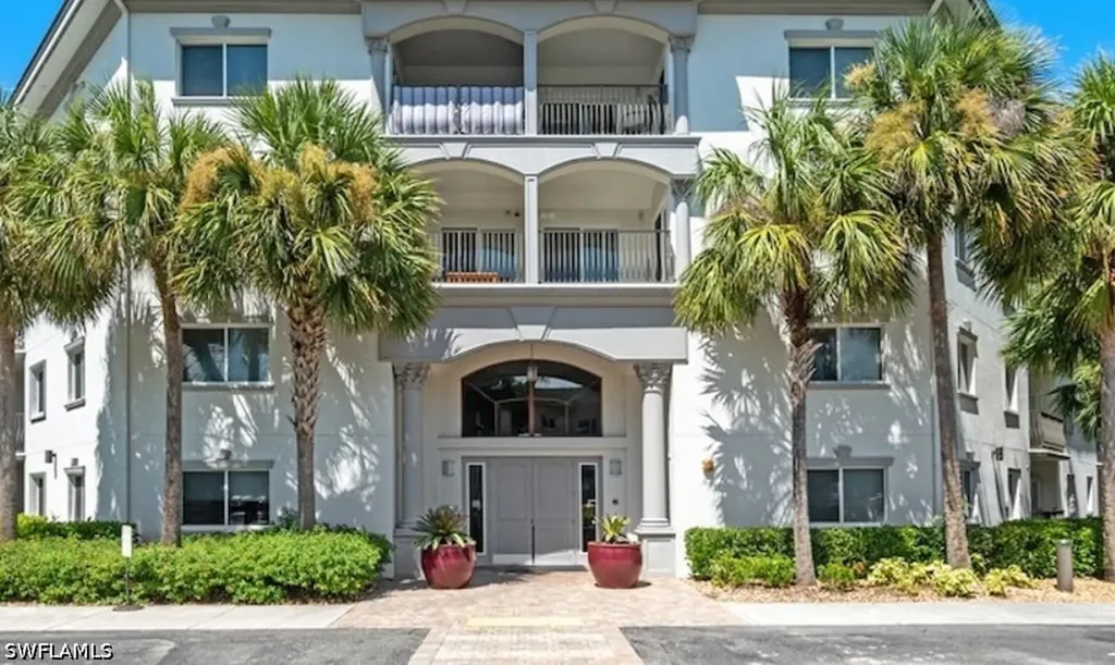 1100 Pine Ridge Road Naples FL 34108