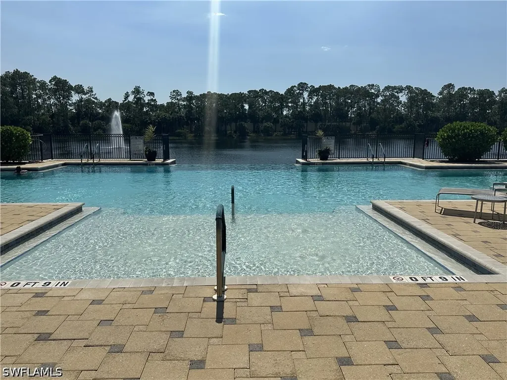2004 Tarpon Bay Drive N Naples FL 34119
