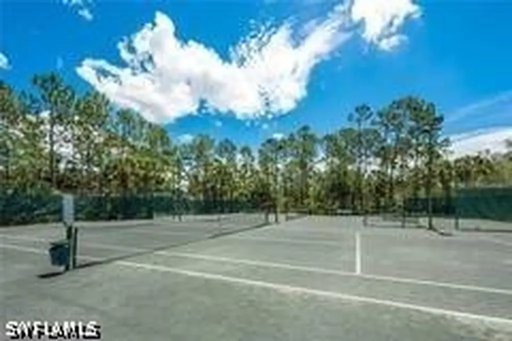 2004 Tarpon Bay Drive N Naples FL 34119
