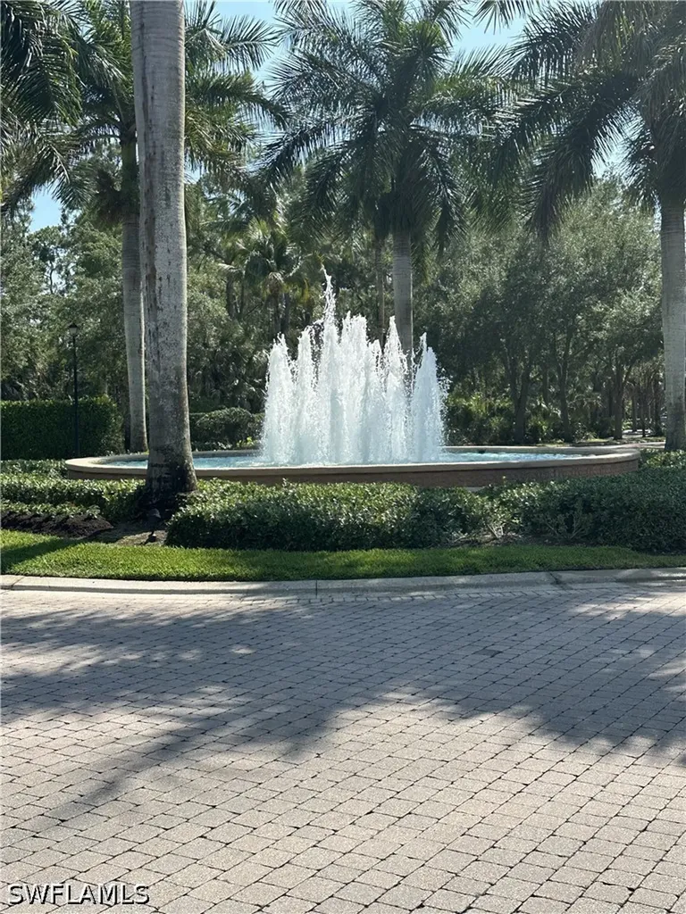 2004 Tarpon Bay Drive N Naples FL 34119
