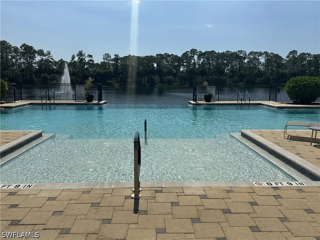 2004 Tarpon Bay Drive N Naples FL 34119