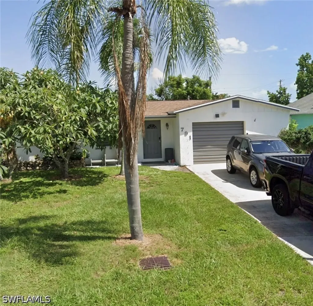 791 92nd Avenue N Naples FL 34108