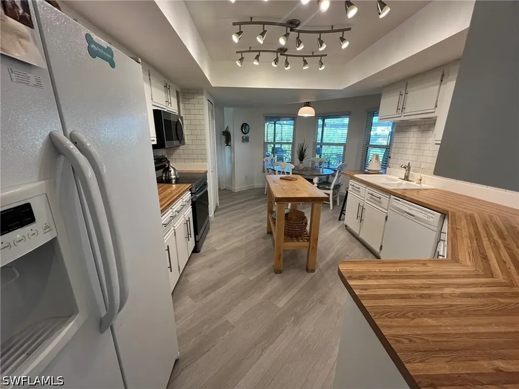 20680 Park Place Estero FL 33928