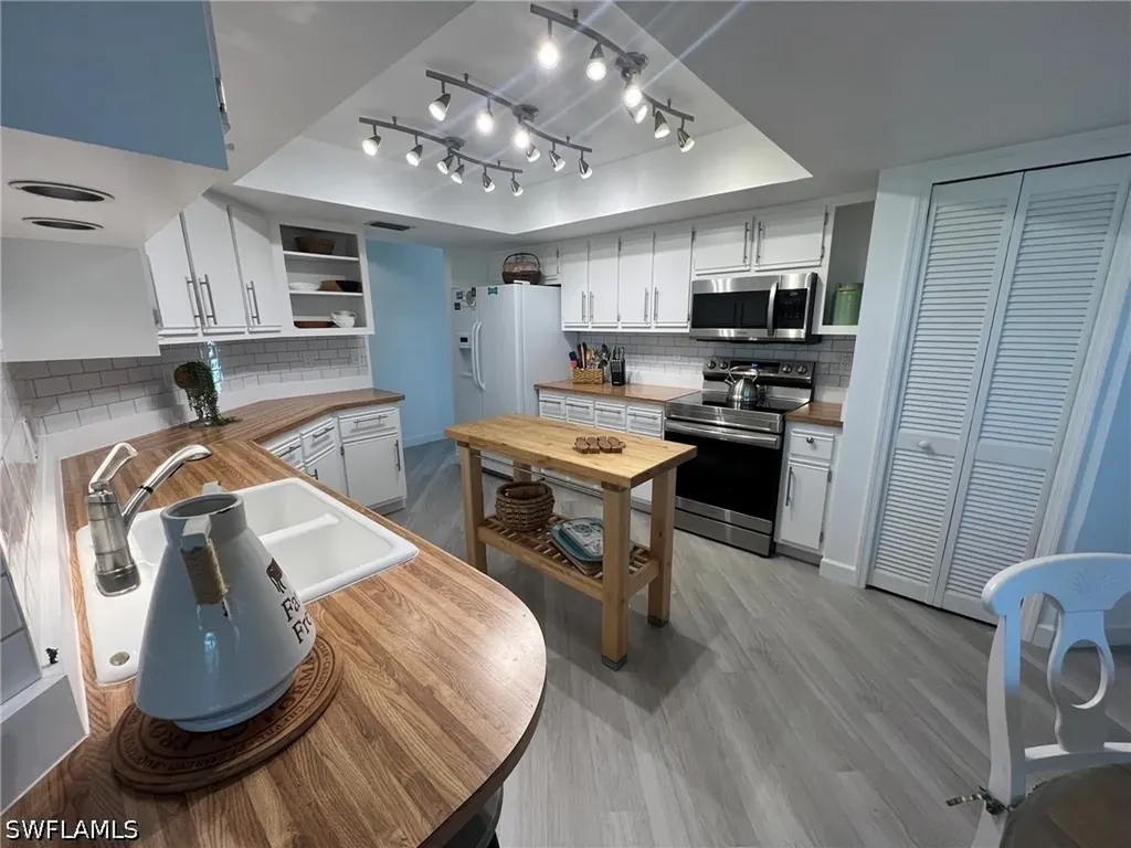 20680 Park Place Estero FL 33928