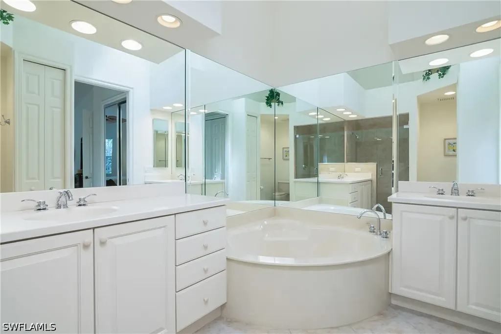 7845 Hawthorne Drive Naples FL 34113