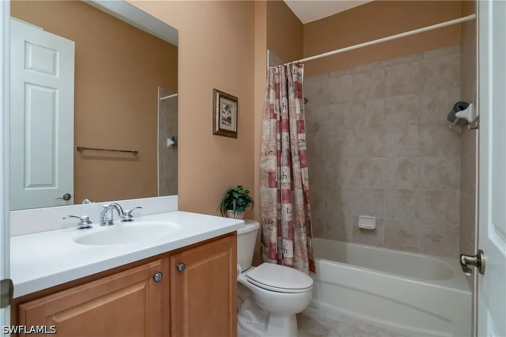 7845 Hawthorne Drive Naples FL 34113