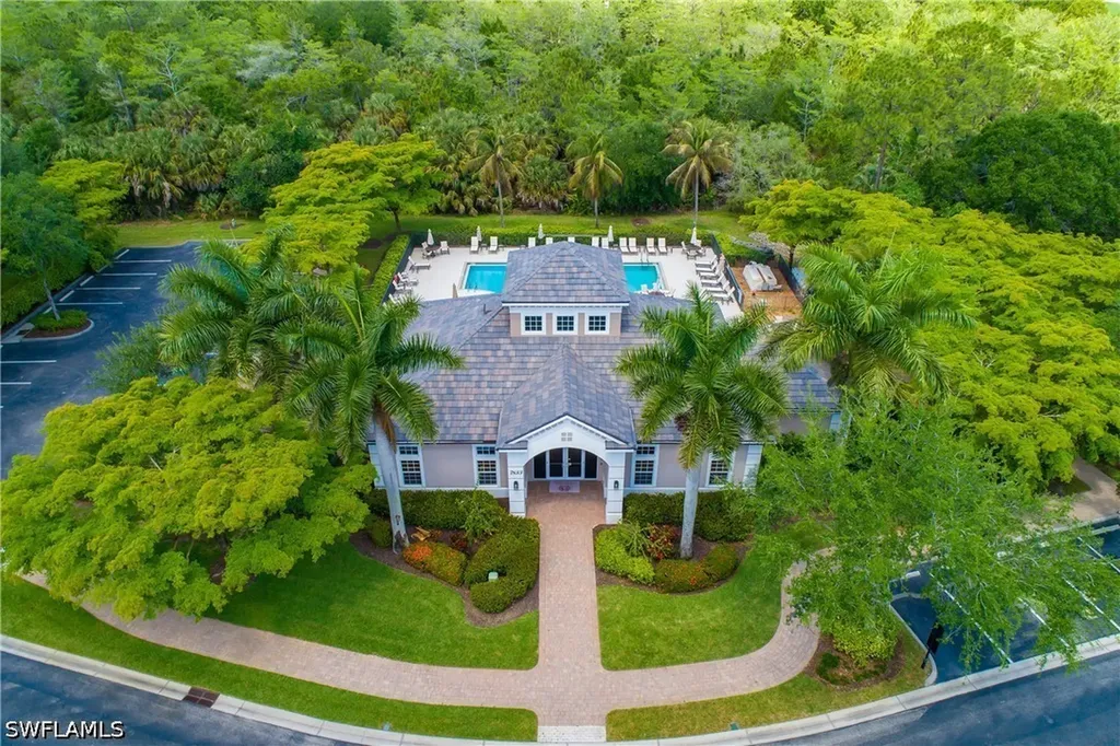 7845 Hawthorne Drive Naples FL 34113