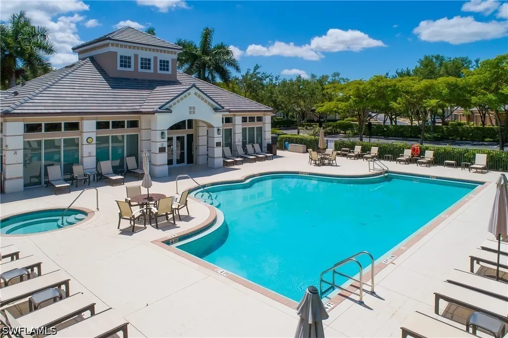 7845 Hawthorne Drive Naples FL 34113