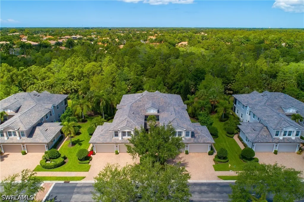 7845 Hawthorne Drive Naples FL 34113