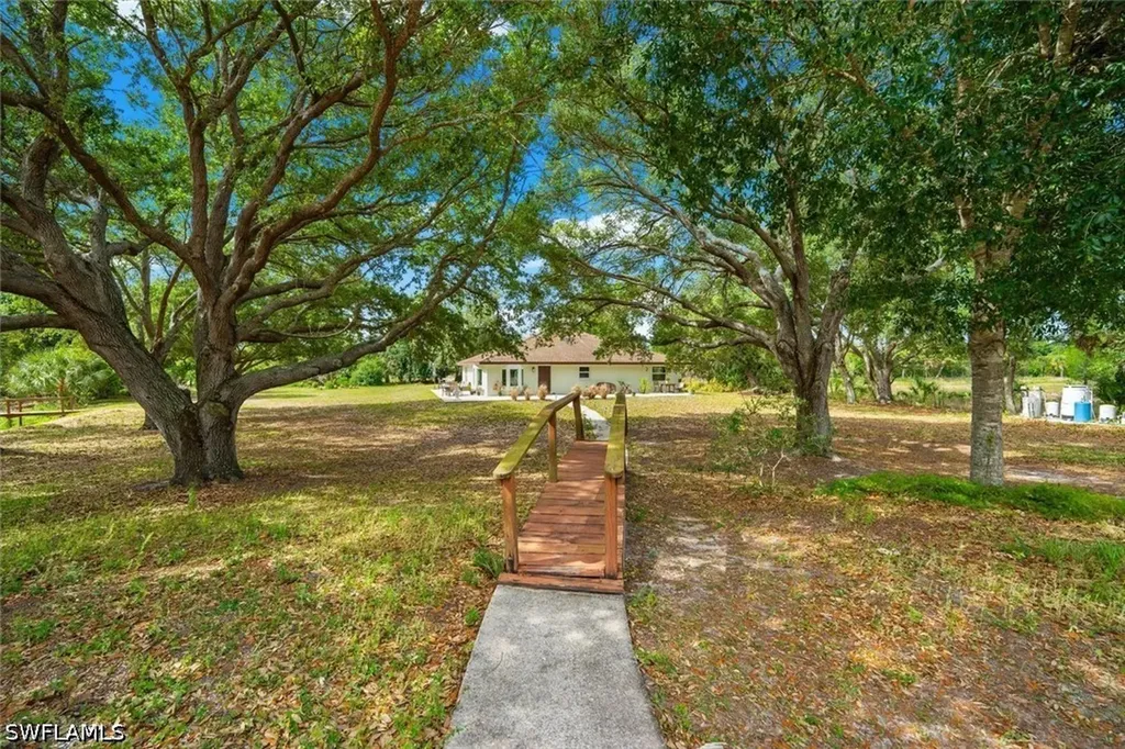 2900 Curry Lane Nokomis FL 34275