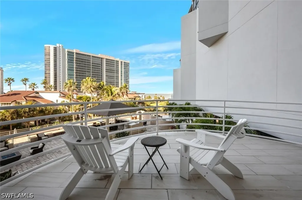 4751 Gulf Shore Boulevard N Naples FL 34103