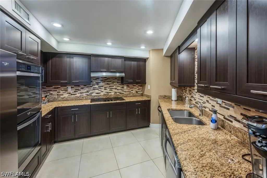 4751 Gulf Shore Boulevard N Naples FL 34103