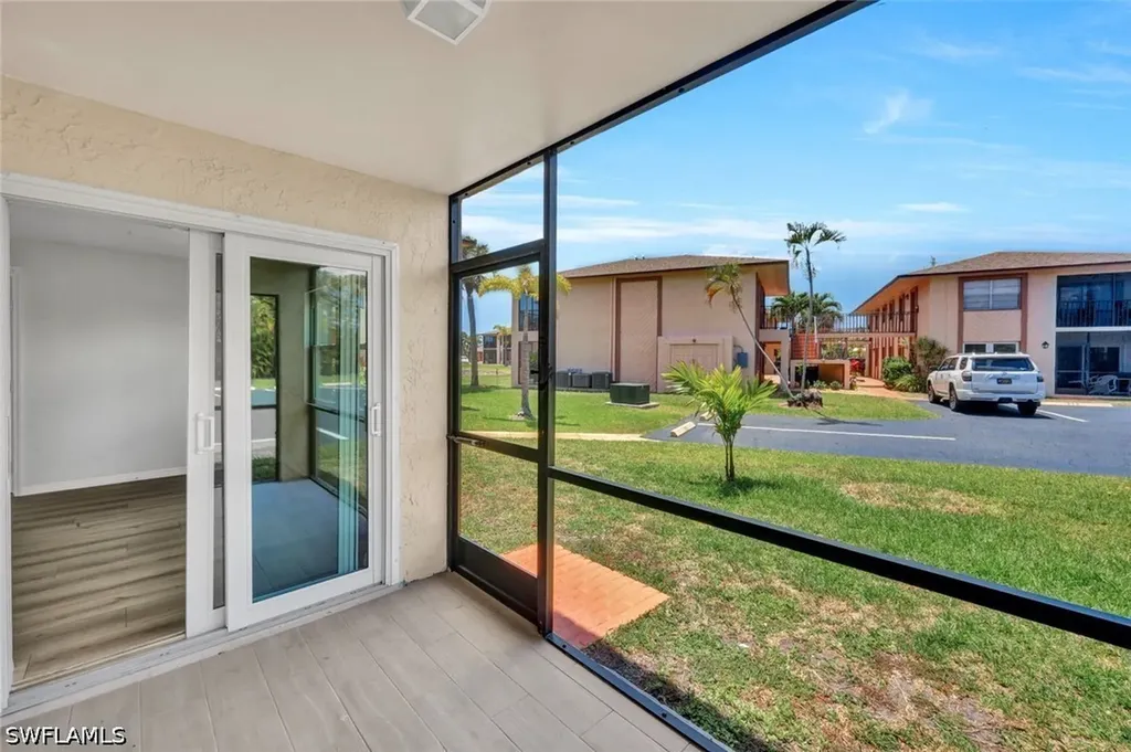 16881 Davis Road Fort Myers FL 33908