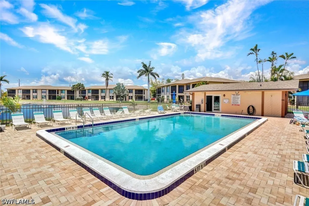 16881 Davis Road Fort Myers FL 33908