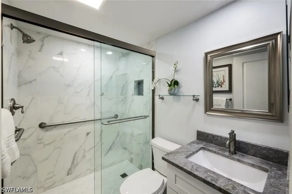 630 109th Avenue N Naples FL 34108