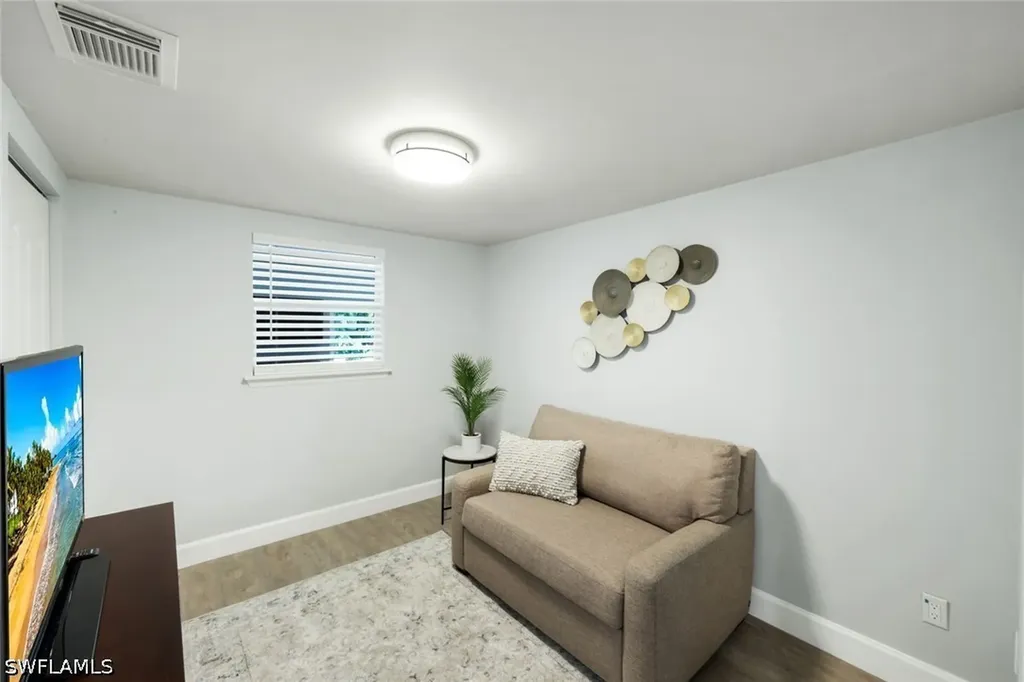 630 109th Avenue N Naples FL 34108