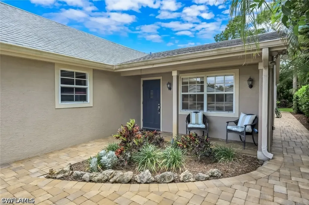 630 109th Avenue N Naples FL 34108