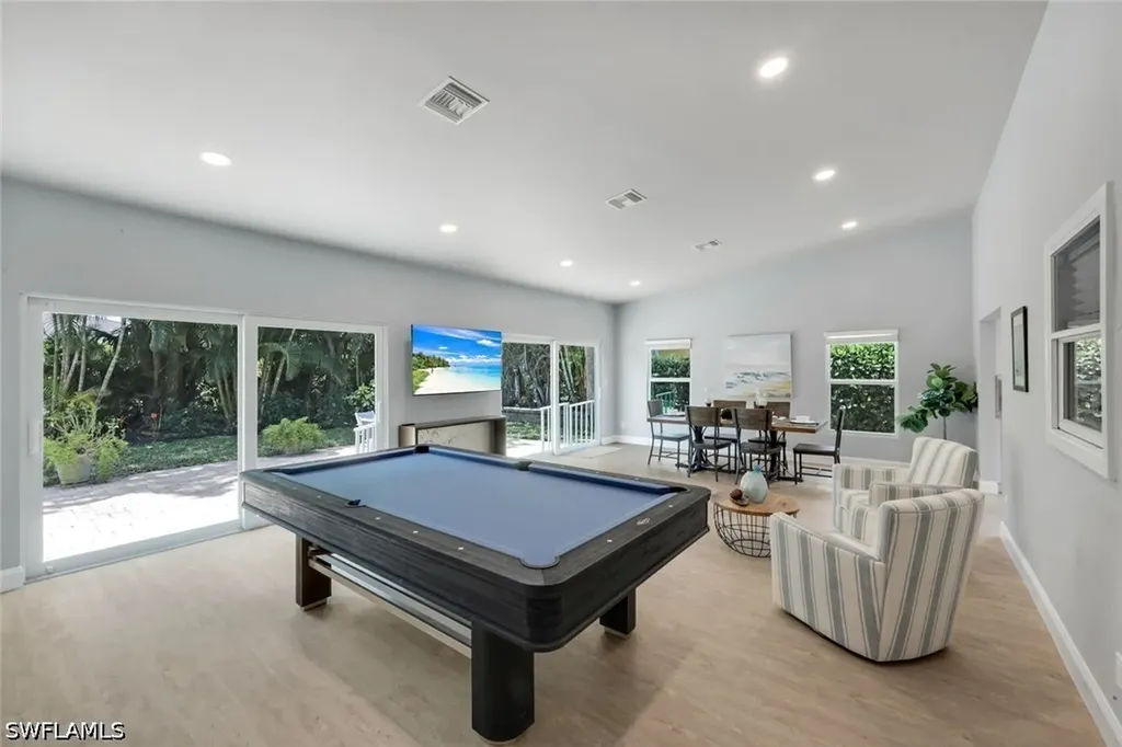 630 109th Avenue N Naples FL 34108