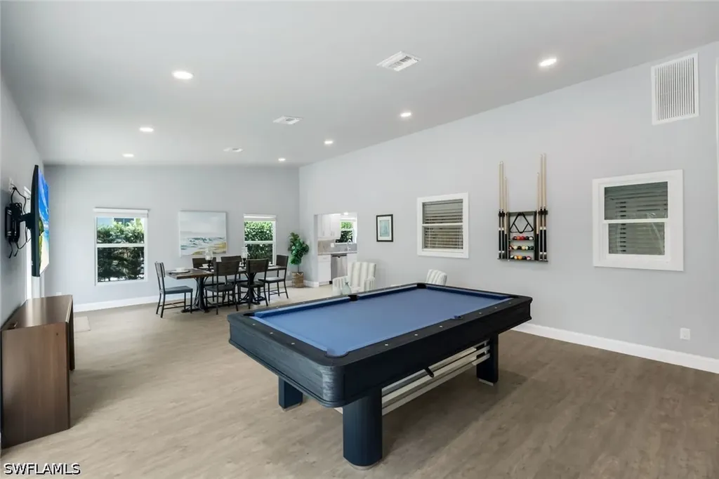 630 109th Avenue N Naples FL 34108