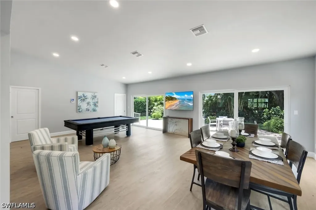 630 109th Avenue N Naples FL 34108