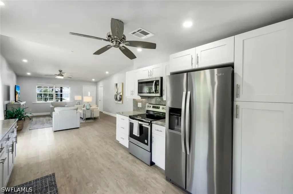 630 109th Avenue N Naples FL 34108