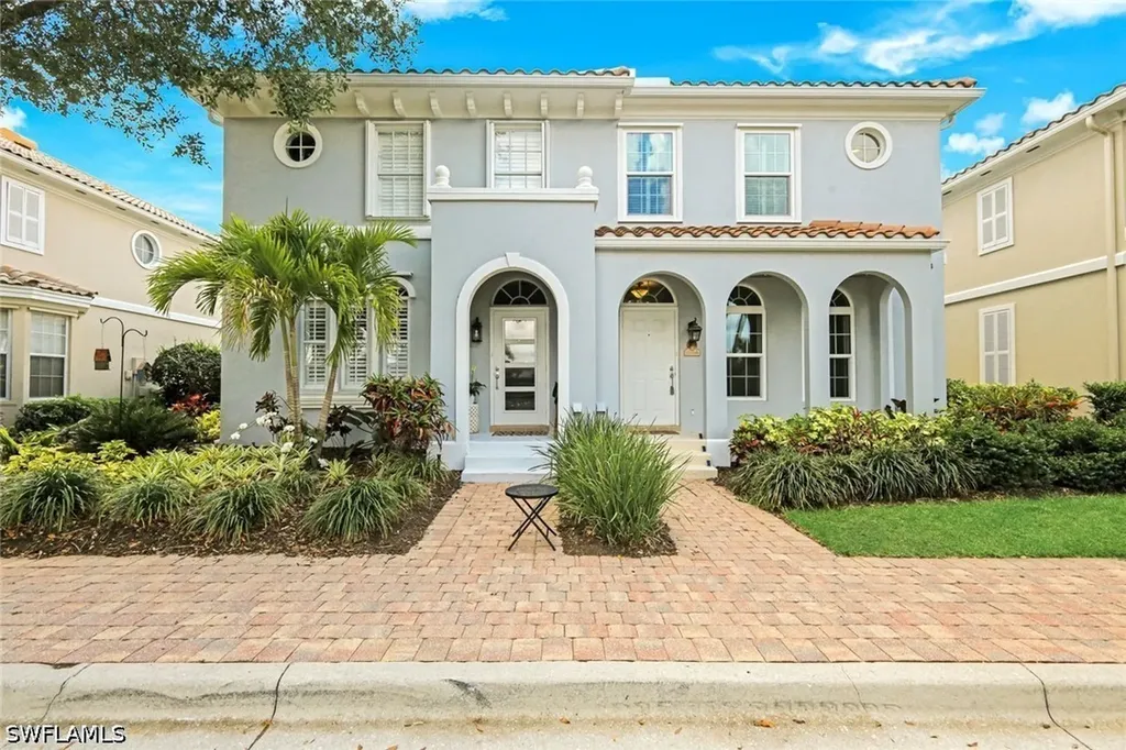 6124 Towncenter Circle Naples FL 34119
