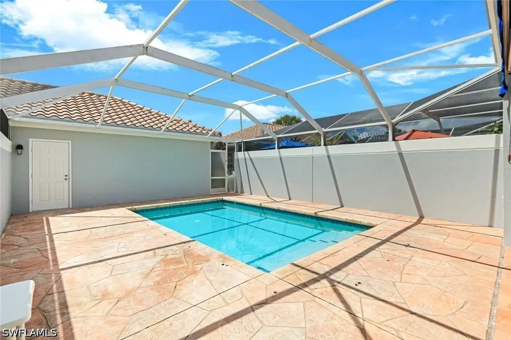 6124 Towncenter Circle Naples FL 34119