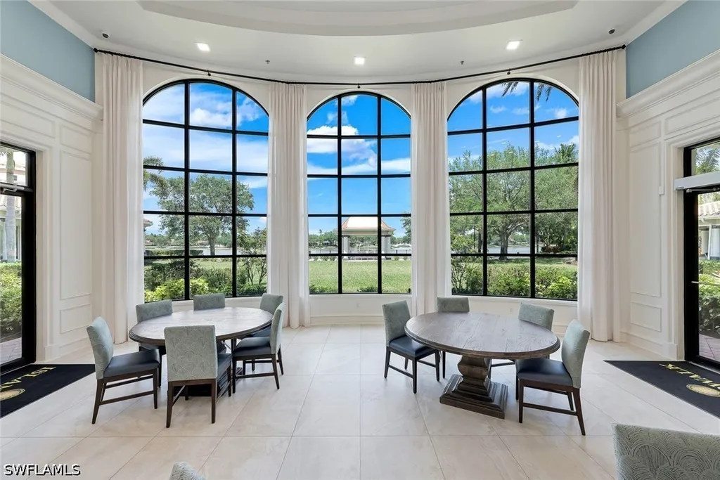 6124 Towncenter Circle Naples FL 34119