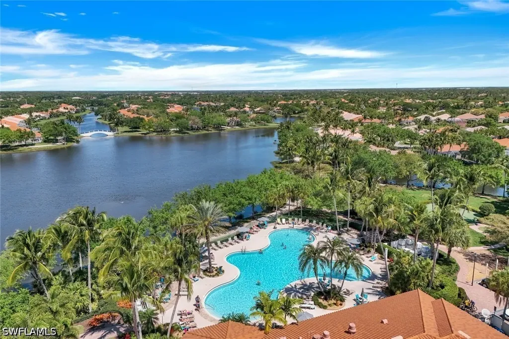 6124 Towncenter Circle Naples FL 34119