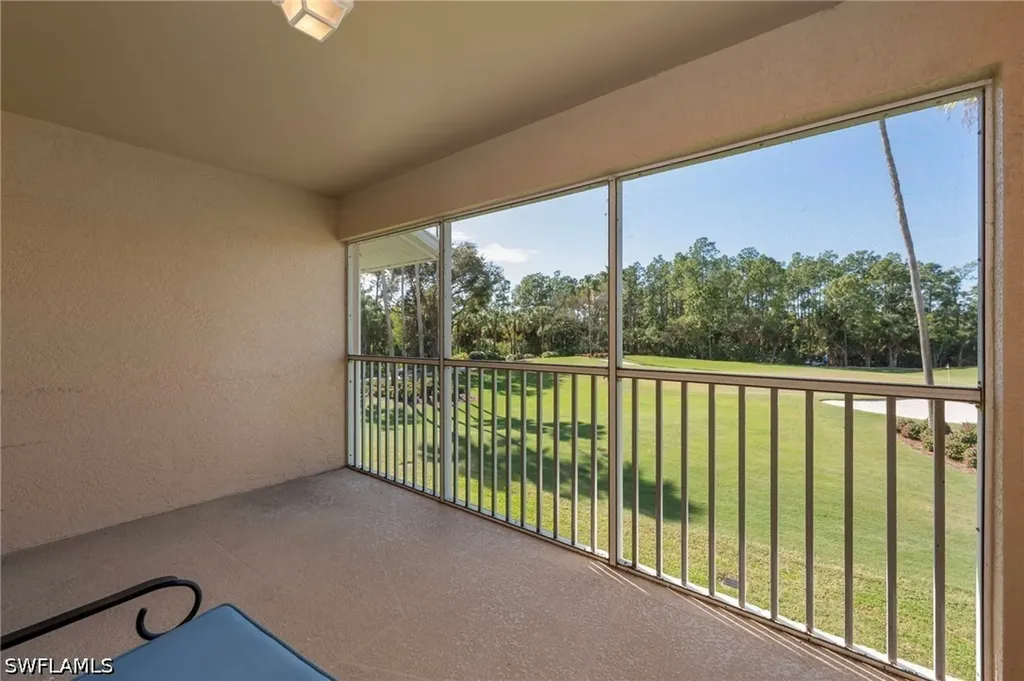3890 Sawgrass Way Naples FL 34112