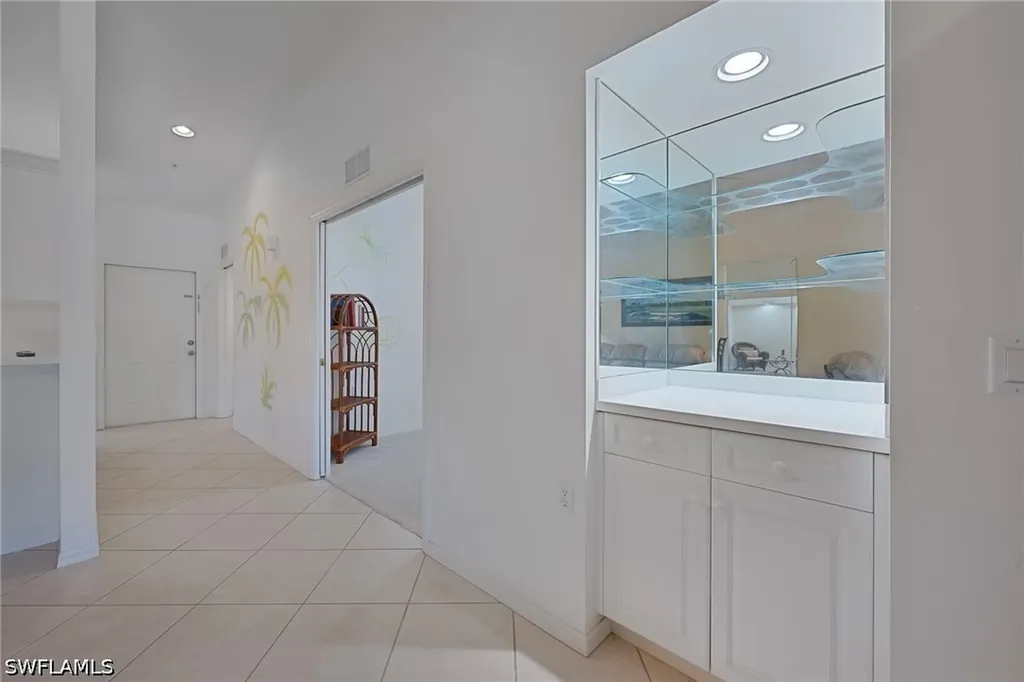 3890 Sawgrass Way Naples FL 34112