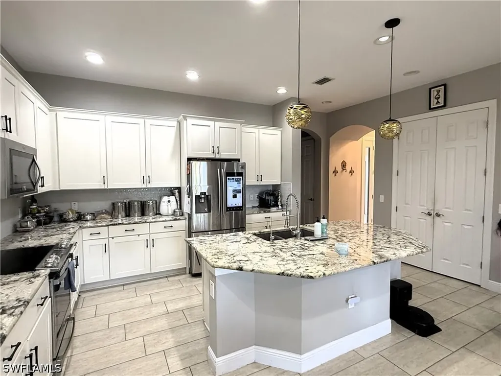 10124 Belcrest Boulevard Fort Myers FL 33913