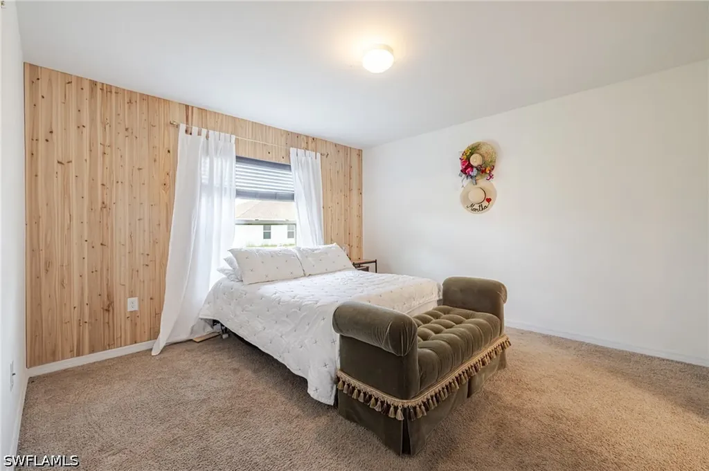 1607 NE 35th Lane Cape Coral FL 33909