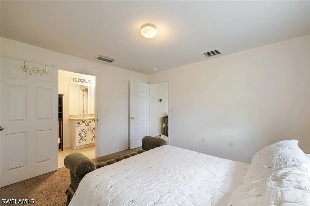1607 NE 35th Lane Cape Coral FL 33909
