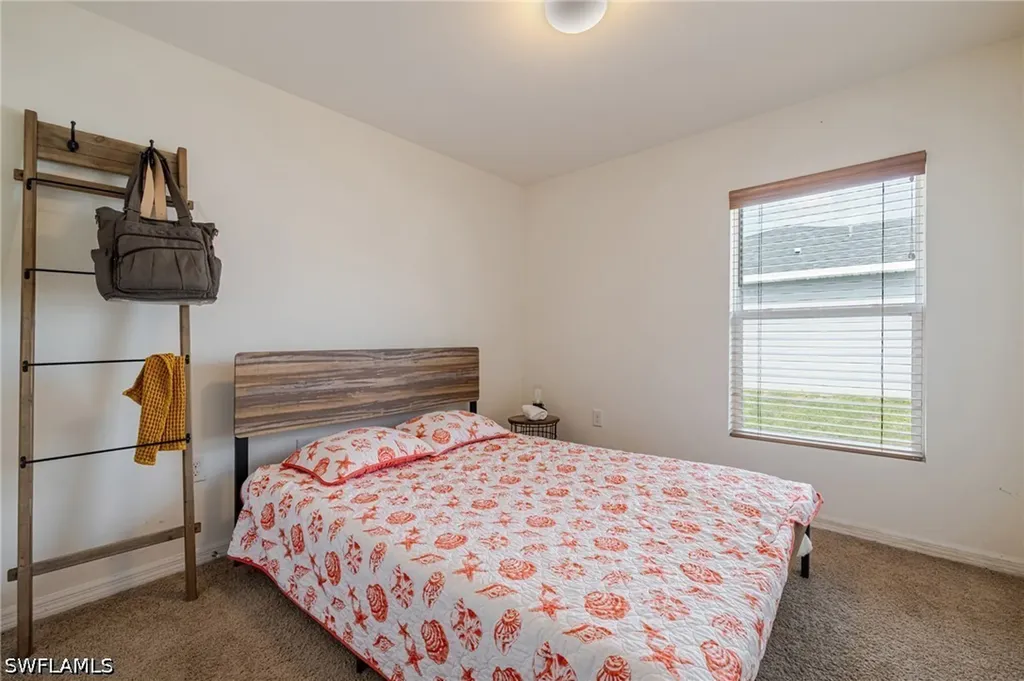 1607 NE 35th Lane Cape Coral FL 33909