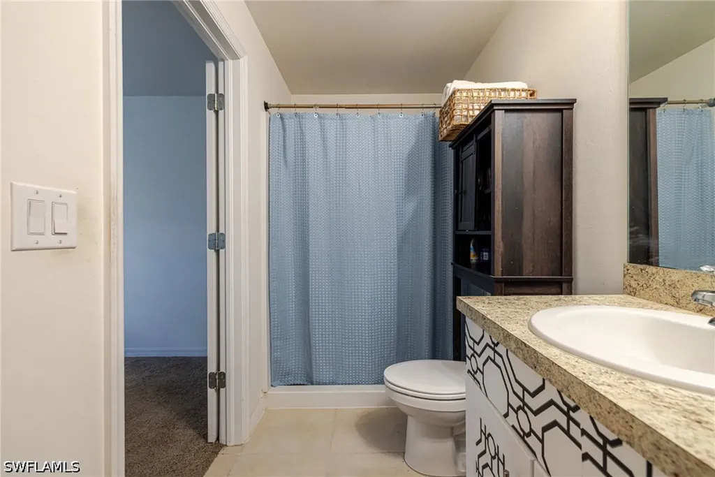 1607 NE 35th Lane Cape Coral FL 33909