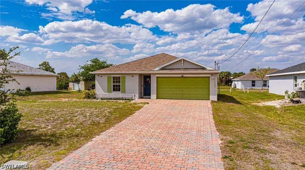 1607 NE 35th Lane Cape Coral FL 33909